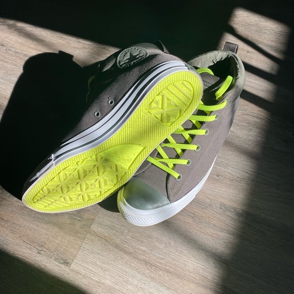 Converse - Picture 6 of 8